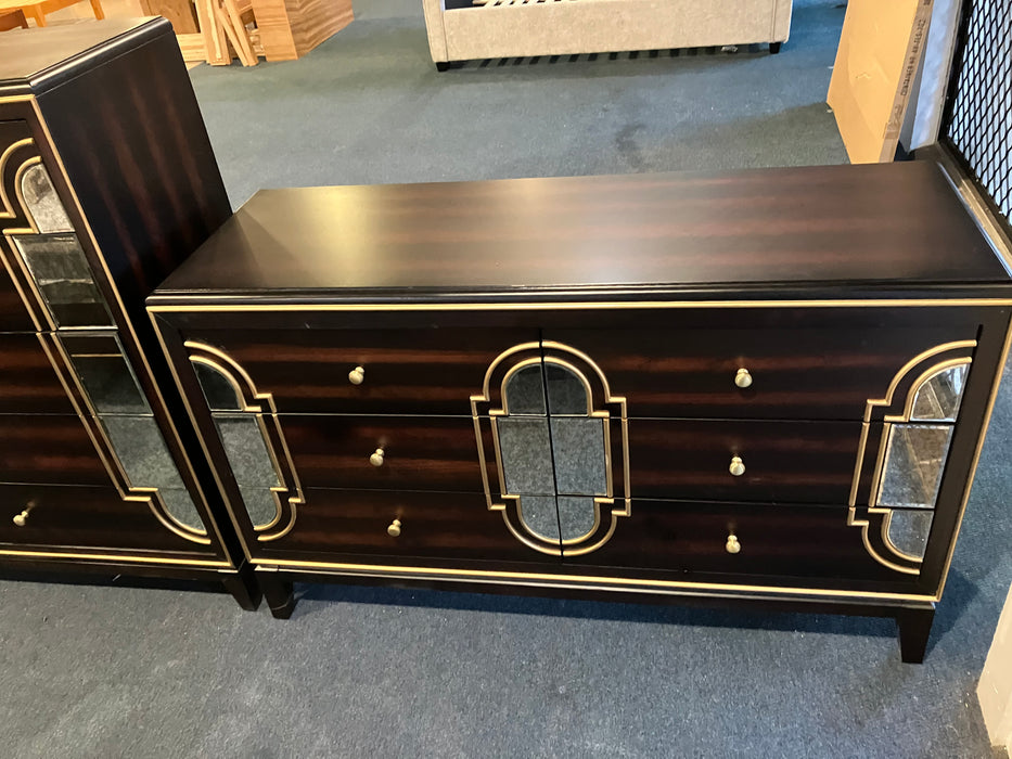 Giorgio 5 Piece King Bedroom Suite